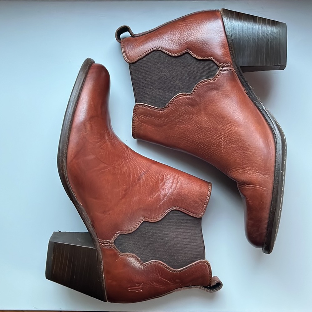 Frye Jackie Gore Ankle Boot